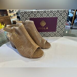 Isola: Lora Anthracite Suede